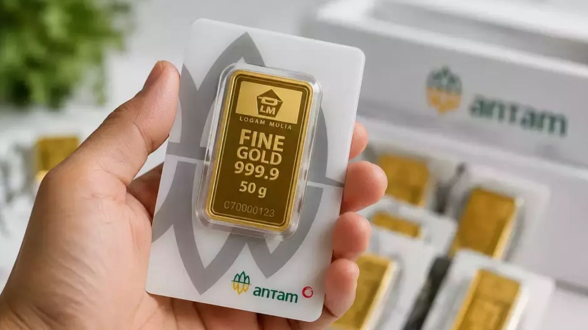 Harga Emas Antam Turun Rp 2.000 ke Level Rp 2,60 Juta per Gram