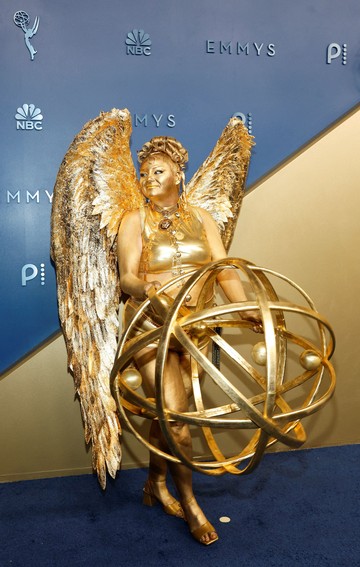 Worst Dressed Emmy Awards 2026: Bintang Hacks Cosplay Jadi Piala Emas