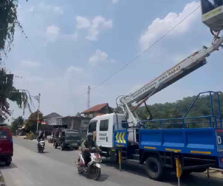 Dishub Jabar Perbaiki Lampu PJU Jalan Raya Parungpanjang Usai Keluhan Warga Bogor