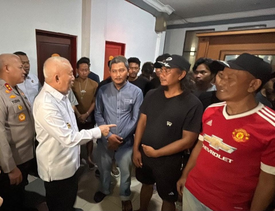 Gubernur Kalsel Muhidin Beri Bantuan Pribadi Rp5 Juta ke Korban Selamat KM Virgo Transport 8