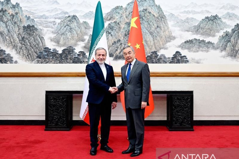 Wang Yi Desak AS Rasional, China-Iran Bahas Selat Hormuz