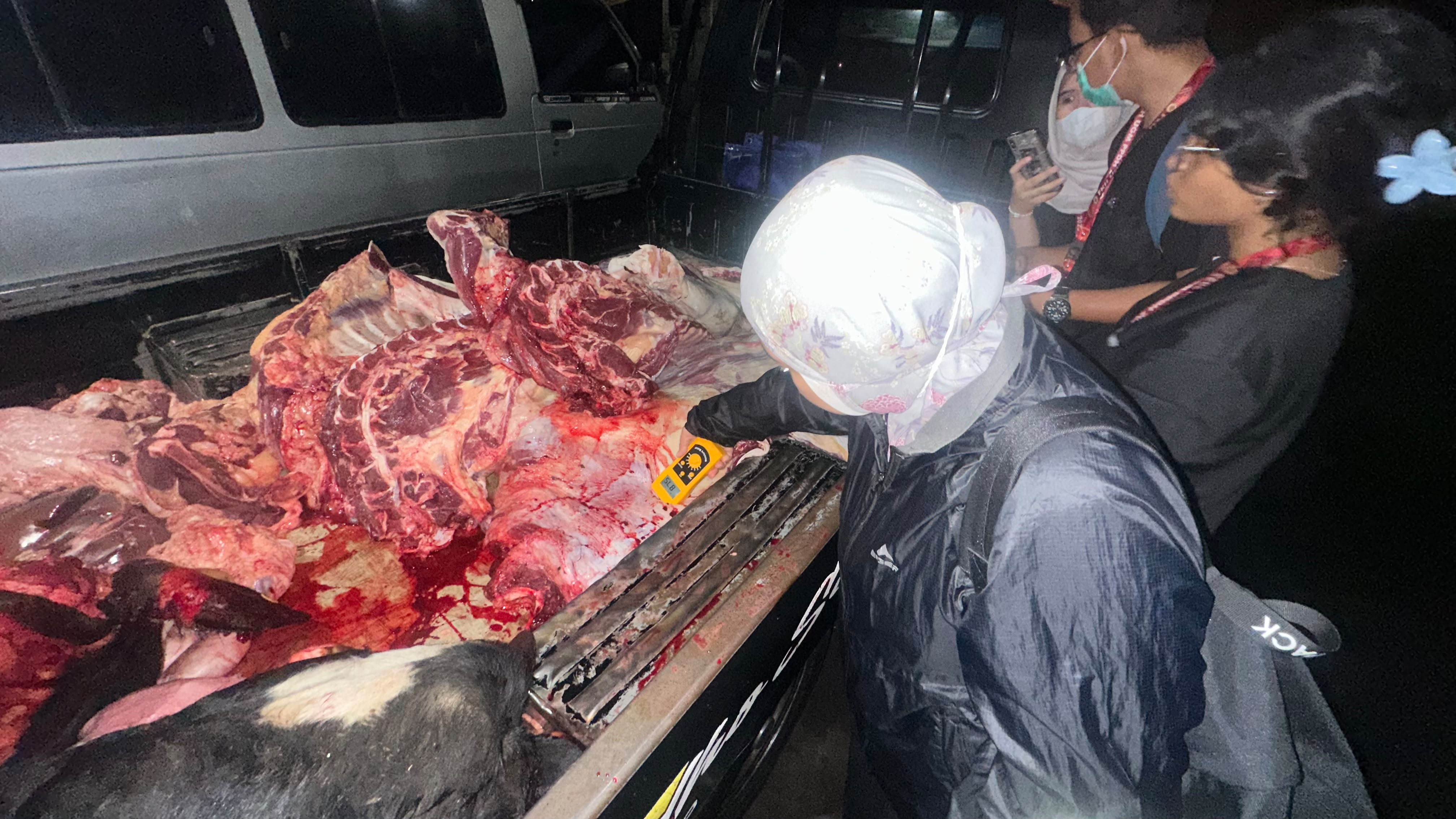 Dispangtan Salatiga Temukan Daging Gelonggongan di Pasar Pagi, Tiga Pedagang Teken Surat Pernyataan