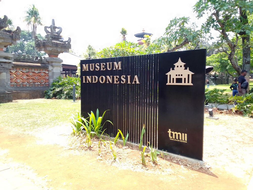 Museum Indonesia TMII: Koleksi Unik dan Tiket Rp10.000