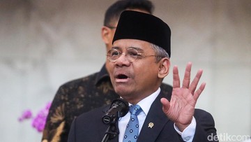 Suahasil Bungkam Soal Utang Whoosh hingga Dividen Danantara Rp 120 T