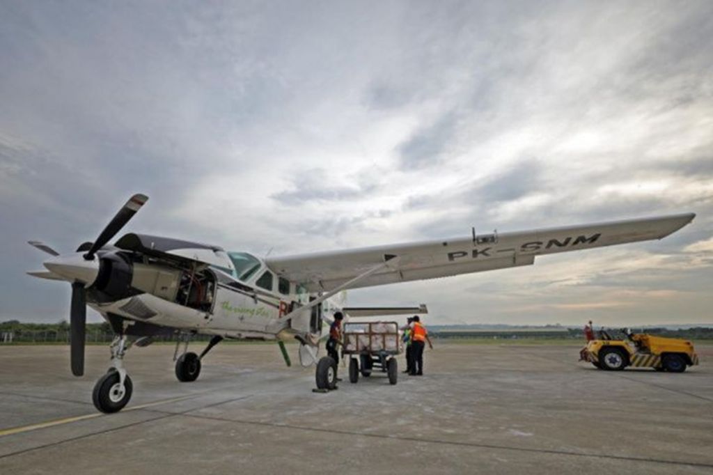 BPBD Kaltim Semai Puluhan Ton Garam di Udara untuk Padamkan Karhutla, Pesawat Cessna Siaga 24 Jam