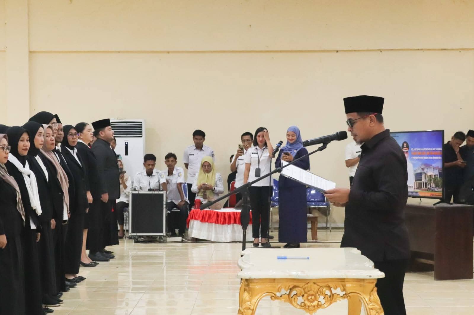 Bupati Sirajudin Lasena Lantik 88 Pejabat Pemkab Boltara, 71 di Antaranya Pejabat Fungsional