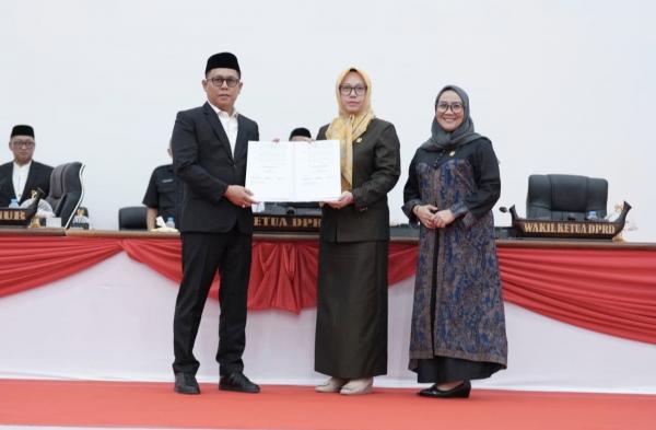 DPRD Sulbar Lanjutkan Pembahasan APBD Perubahan 2026 ke Banggar Usai Jawaban Gubernur Diterima Fraksi