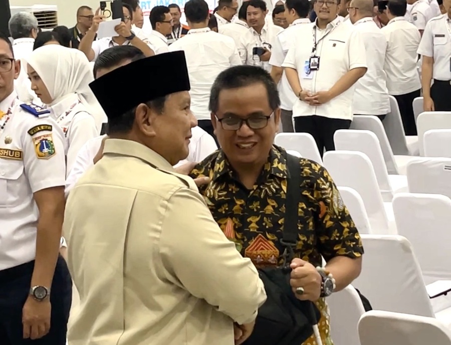 Prabowo Resmikan LRT Kelapa Gading-Manggarai, Salami Pria Tunanetra hingga Sapa Pelajar