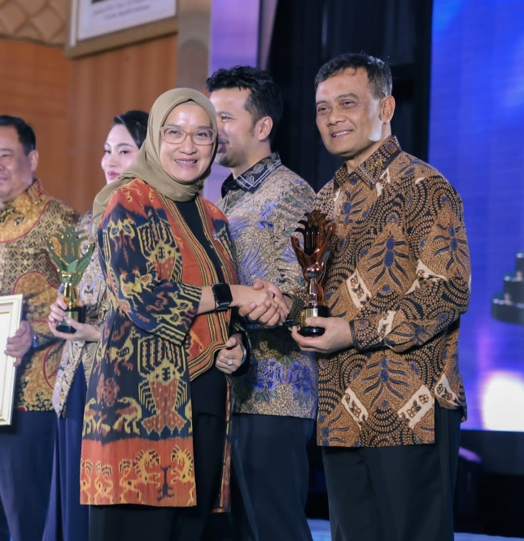 Pemprov Jateng Raih Juara III Anugerah Layanan Investasi 2026, Realisasi Semester I Capai Rp59,94 Triliun