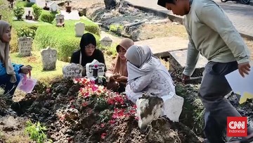 Jenazah Imam Soeparno Dimakamkan, Keluarga Baru Tahu dari Media Sosial