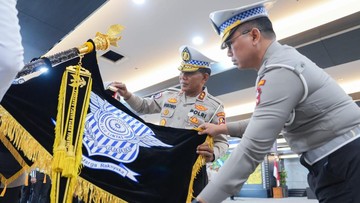 Korlantas Polri Cuci Pataka Dharmakerta Marga Raksyaka Sambut HUT Lalu Lintas Bhayangkara