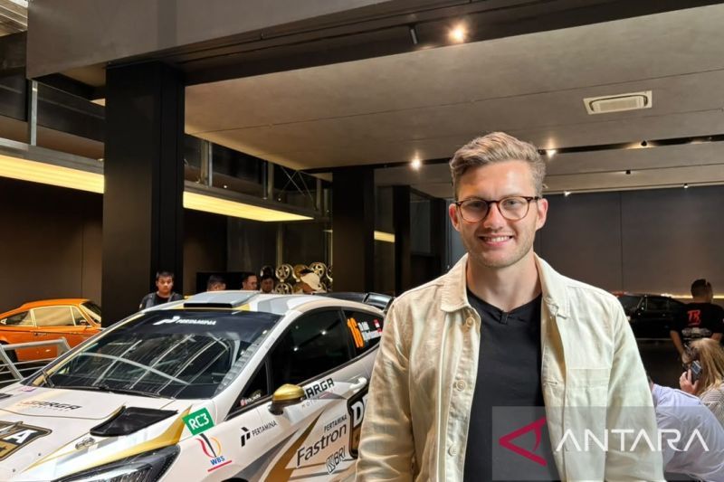 Kevin Hansen Jajal Nasi Padang Sebelum Tampil di FIA Rallycross World Cup 2026