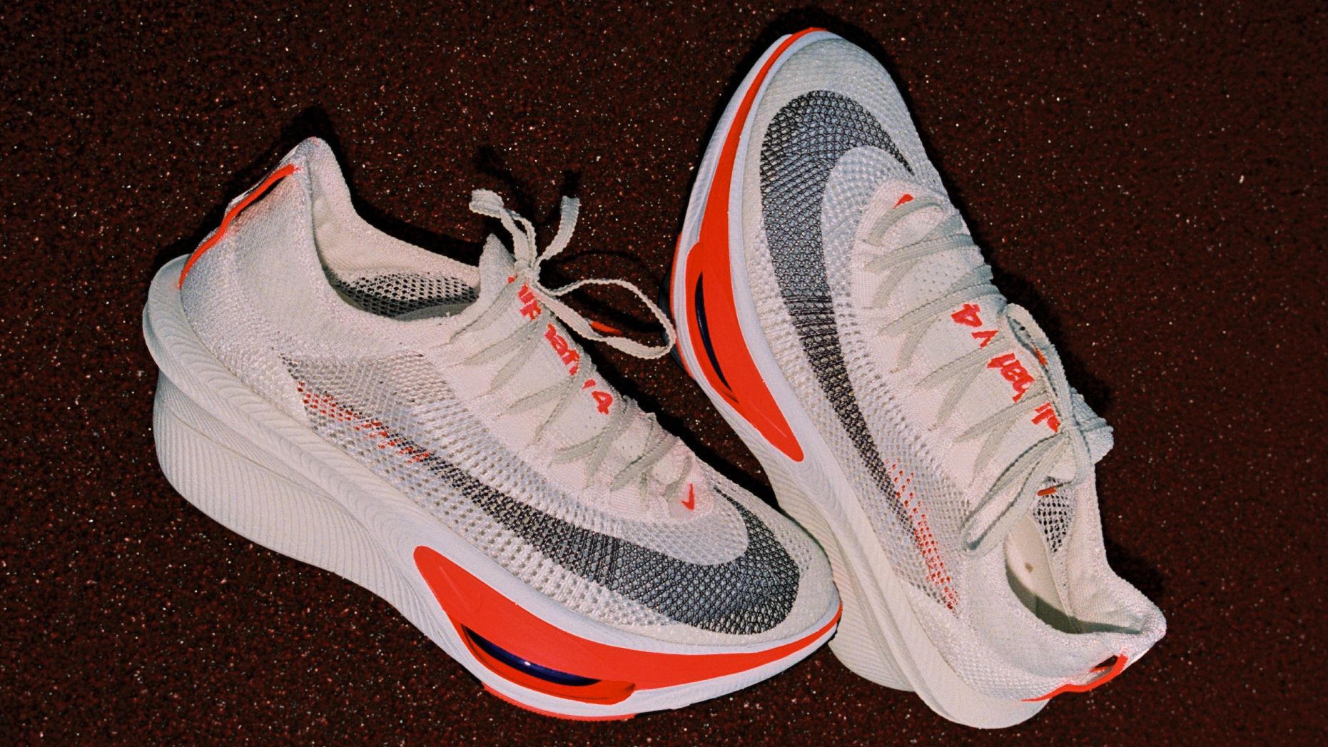 Alphafly 4 Meluncur, Nike Incar Stabilitas Pelari Maraton