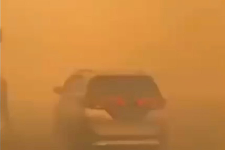 Kabut Asap Tebal Selimuti Jalur Lintas Samarinda-Bontang, ISPU Bontang Tembus 125