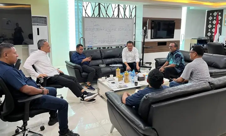 Bupati Maluku Tengah Bahas Hilirisasi Kelapa dan Pala serta PLTP Banda Baru di Kementerian ESDM