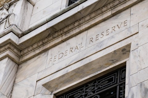 The Fed Naikkan Bunga ke 3,75-4 Persen, Rupiah dan KPR Warga Terancam