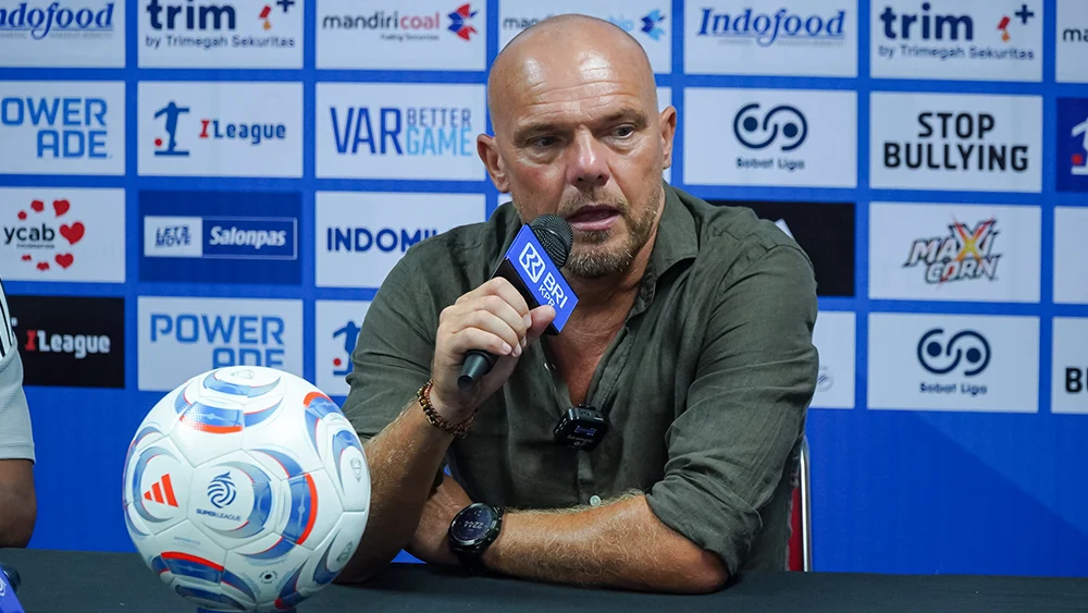 Johnny Jansen Puji Perkembangan Pemain Muda Bali United di Awal Musim