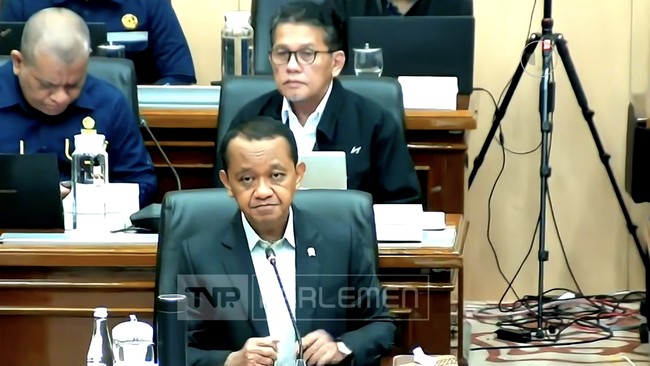 Bahlil Siapkan Formula Baru Kriteria Penikmat BBM Subsidi 2026