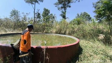 Petani Gunung Ciremai Bangun Embung Cegah Karhutla di Bukit Seribu Bintang