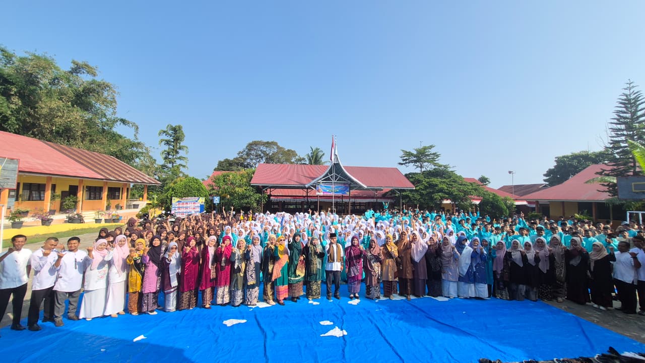 SMAN 1 Situjuah Limo Nagari Peringati HUT Sumbar ke-81, Kepala Sekolah Tekankan Mutu Pendidikan dan Karakter Generasi Muda
