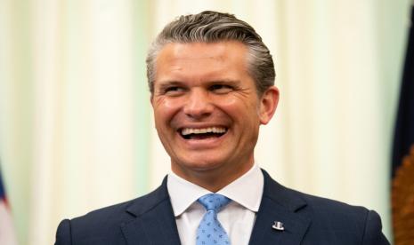 Pete Hegseth Terpuruk di Survei, Anggota DPR Republik Ajukan Pemakzulan