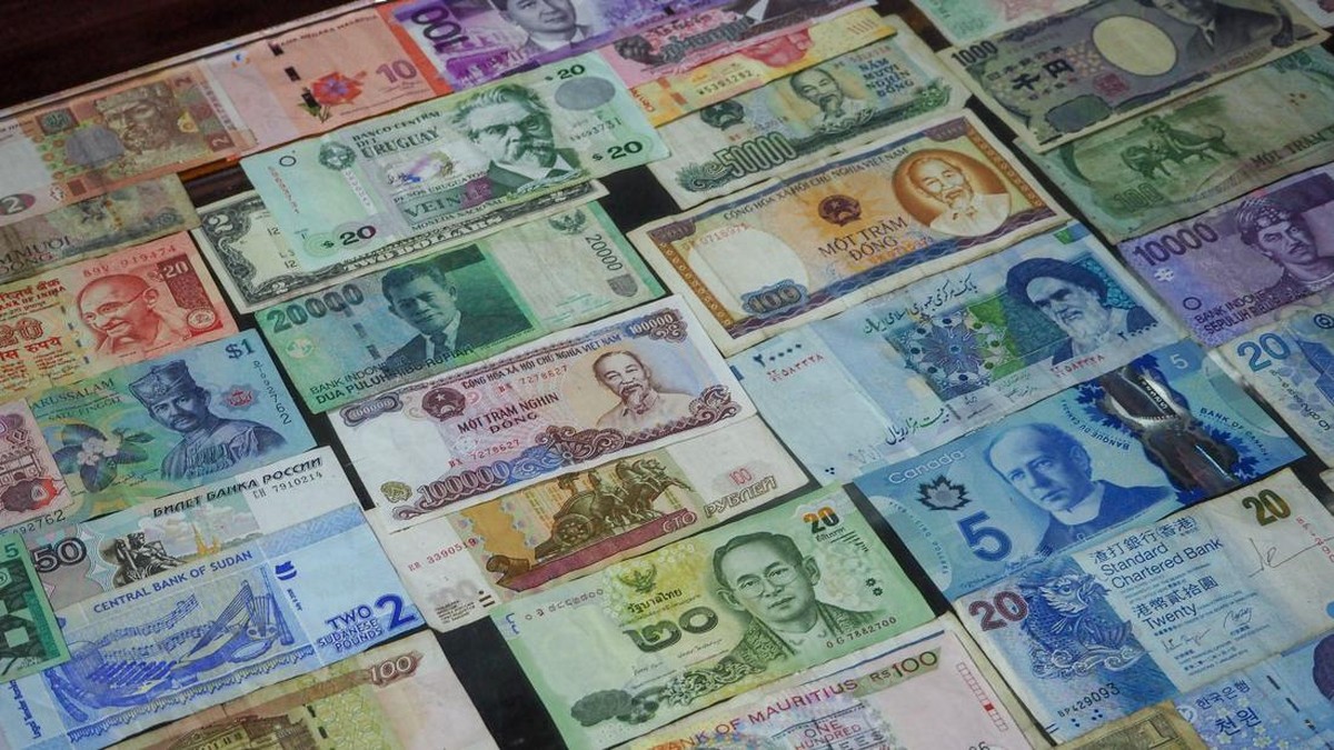 The Fed Naikkan Suku Bunga, Rupiah ke Rp17.730 dan Baht Tertekan