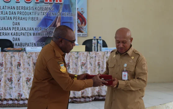Pelatihan Perahu Fiber di Biak Numfor Libatkan 17 Warga Mamberamo Raya, Berlangsung 12 Hari