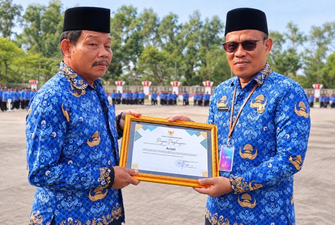 Plh Sekda Seruyan Tekankan Disiplin Harga Mati di Apel Gabungan ASN, Apresiasi Purna Tugas