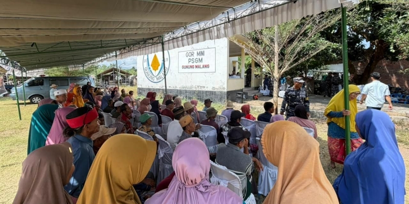 PLN dan TNI AL Gelar Pengobatan Gratis untuk 293 Warga Lombok Barat
