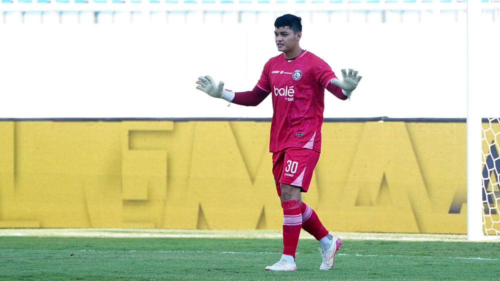 Adi Satryo Sebut Lini Pertahanan Arema FC Makin Solid Jelang Derby Jatim