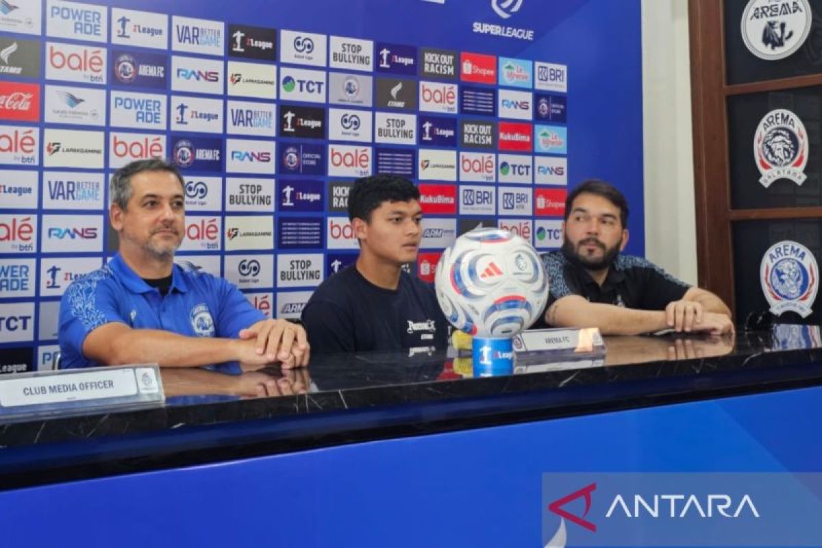 Pelatih Arema FC Waspadai Serangan Balik Persik Kediri di Pekan Ketiga