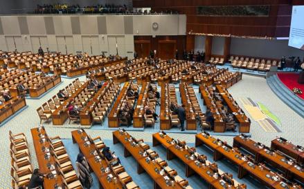Prabowo Tunjuk 5 Menteri Bahas RUU Migas, Surpres Dikirim ke DPR