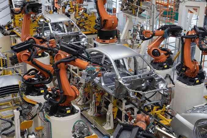 Uni Eropa Wajibkan Mobil Baru Pakai 15% Plastik Daur Ulang Mulai 2032
