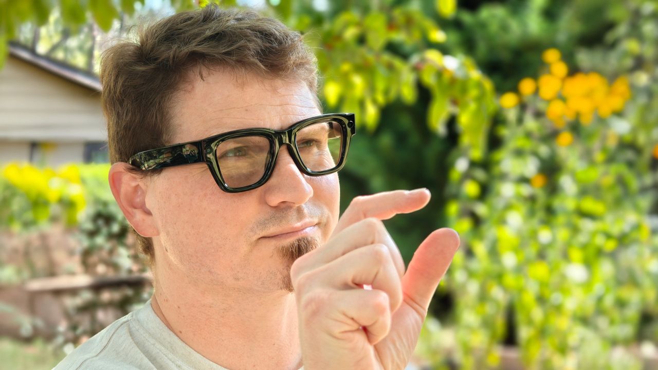 Meta Ray-Ban Display Setahun Kemudian: Canggih, Tapi Masih Terasa Setengah Jadi