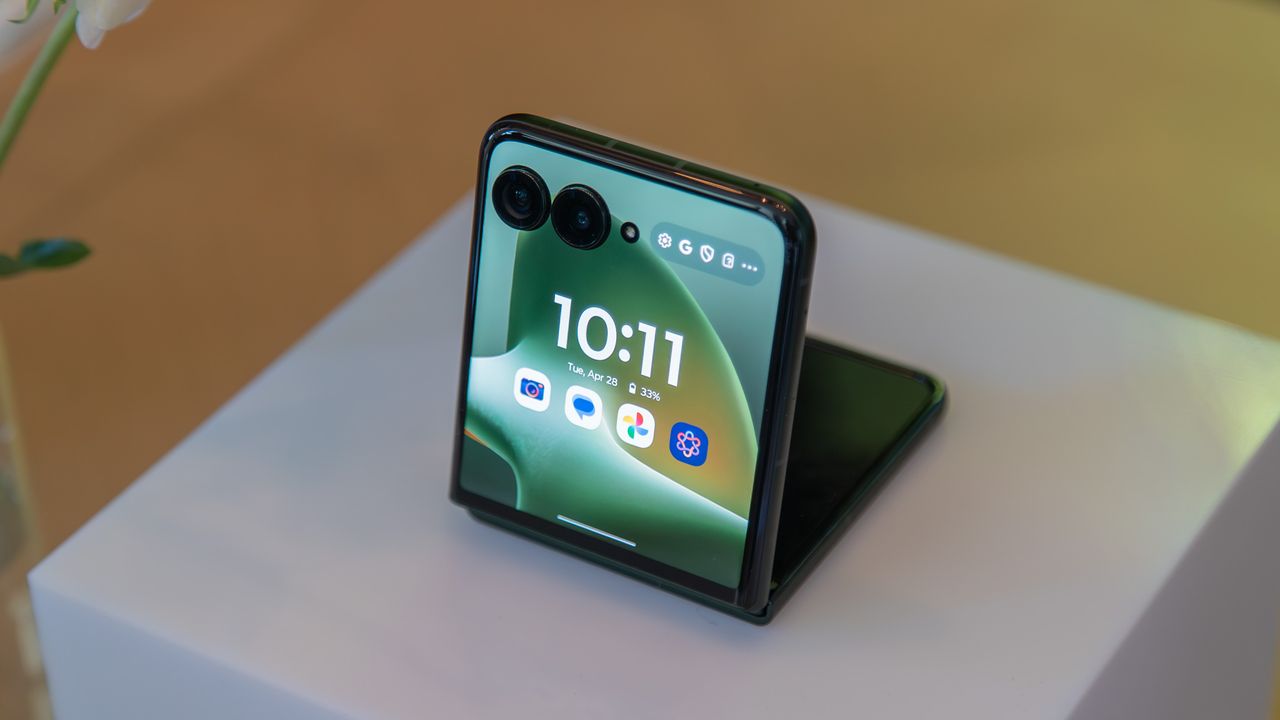 Motorola Razr Plus 2026 Gratis di T-Mobile dengan Paket Experience Beyond