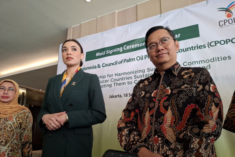 WWF dan CPOPC Sepakati Kemitraan Hijau, Akses Pasar Jadi Kunci Sawit Berkelanjutan