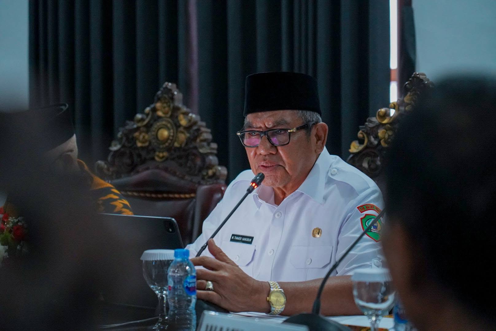 Bupati Maluku Tenggara Perintahkan OPD Percepat Penetapan Kepala Ohoi Definitif di 11 Kecamatan