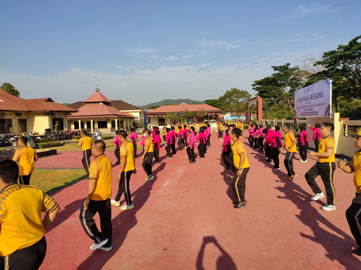 Keluarga Besar Polres Konawe Gelar Olahraga Bersama Sambut HUT Lalu Lintas Bhayangkara ke-71
