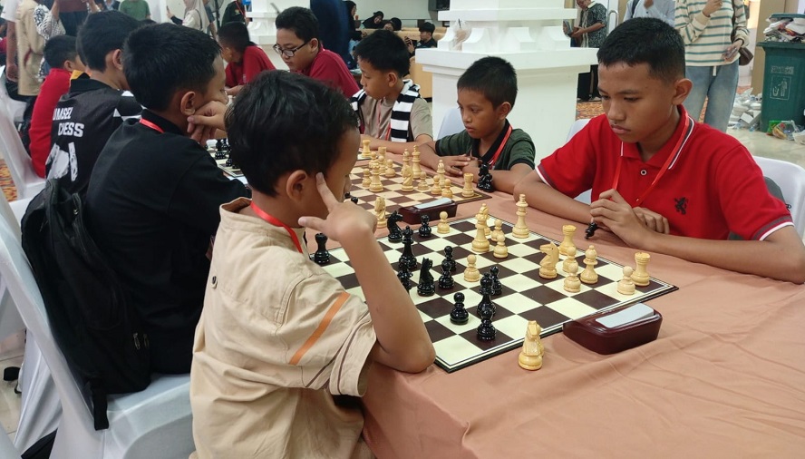 217 Pecatur dari 15 Kabupaten/Kota Ikuti Kejurprov Catur Sumsel 2026 di Aula DPRD Palembang