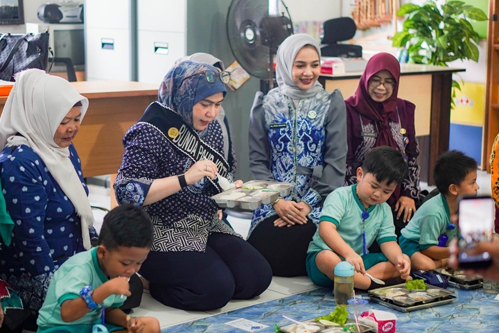 Pemantauan Gizi Anak Usia Dini: Pengukuran Tumbuh Kembang hingga MBG di Banjarbaru