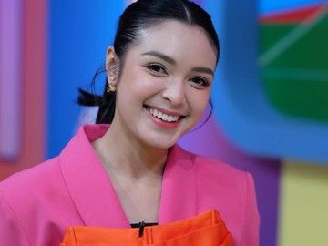 Claudia Andhara Tak Mau Galau dan Menangis Lagi Usai Hapus Foto Lamaran