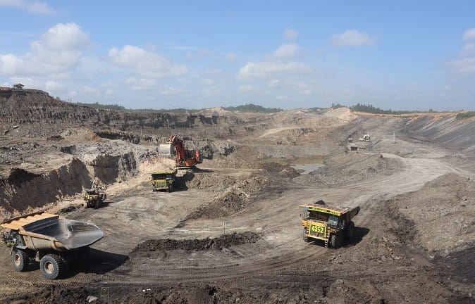 Haji Isam Akuisisi 10 Miliar Saham Bayan Resources (BYAN)