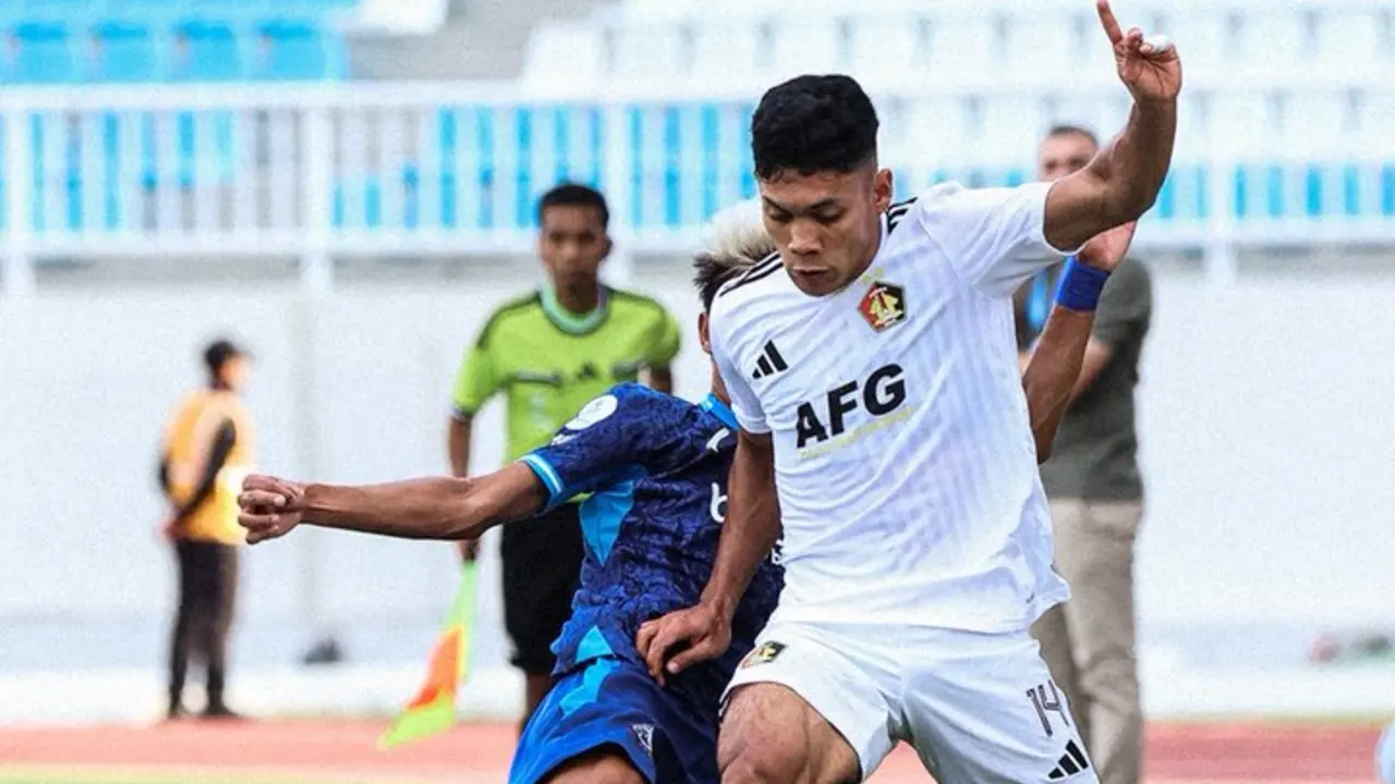 Arema FC Ditahan Persik Kediri 1-1 di Liga Super, Penalti VAR Selamatkan Tuan Rumah