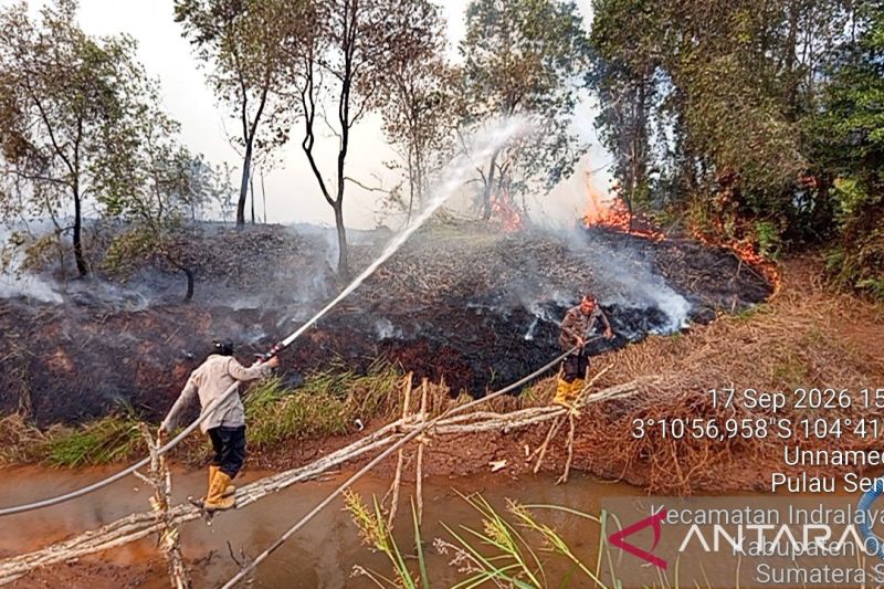 Polda Sumsel Pakai Formula X-Fire Dinginkan 10 Hektare Karhutla di Ogan Ilir