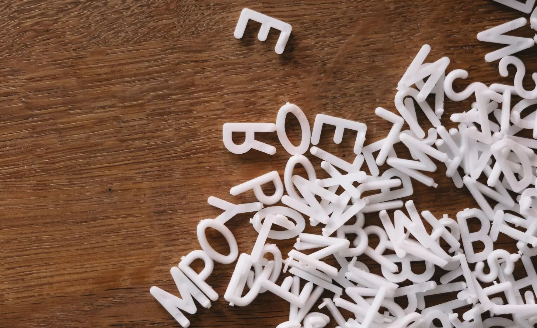 AI Bisa Typo, Ini Alasan Sejumlah Aplikasi Sengaja Menambahkannya