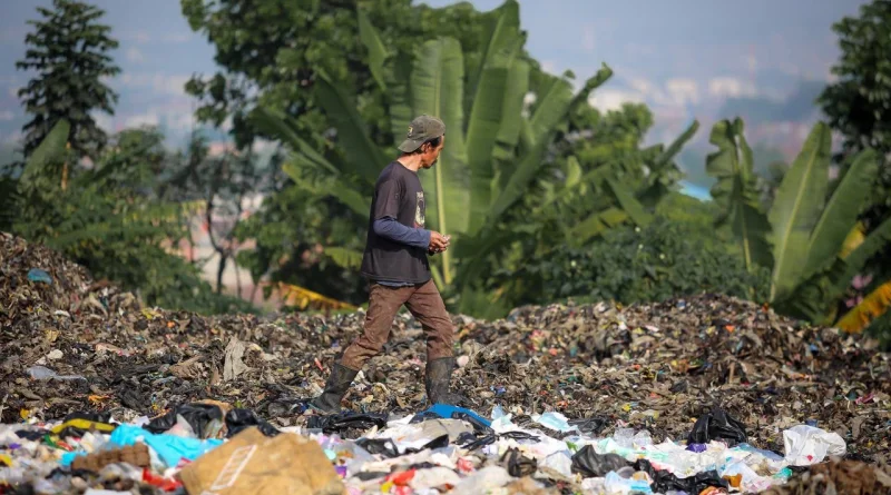 Pemkot Bandung Wanti-wanti Warga soal Bahaya Bakar Sampah di Musim Kemarau