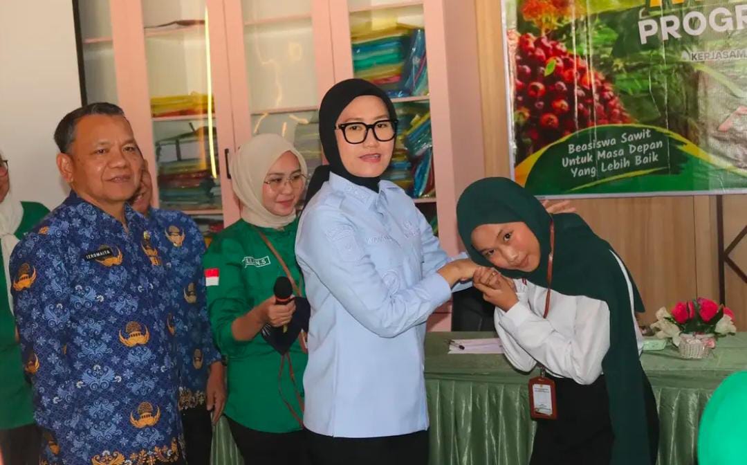 35 Mahasiswa Lahat Penerima Beasiswa Sawit 2026 Resmi Diberangkatkan, Wabup Minta Manfaatkan Kesempatan