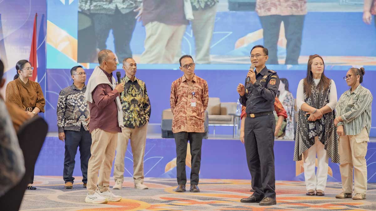Dahlan Iskan Dorong Pengusaha Sulut Perkuat Kapasitas Produksi, Soroti Hilirisasi Kelapa di Forum BI Manado