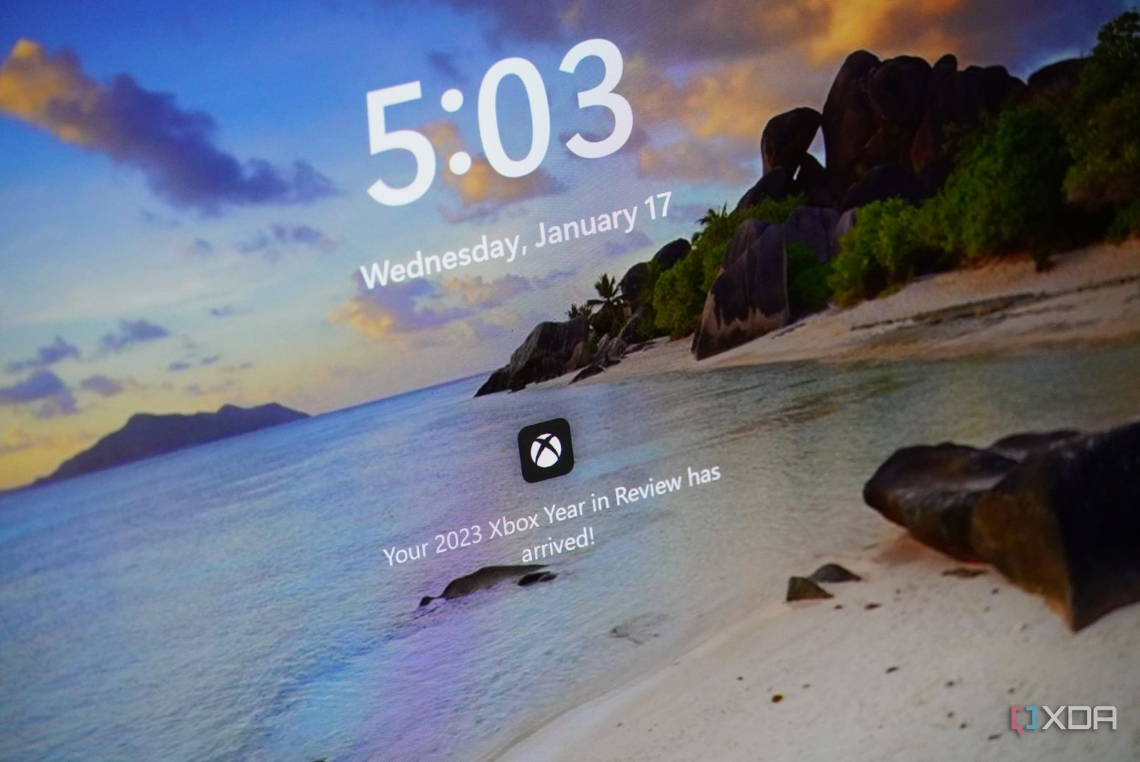 Microsoft Rombak Tampilan Layar Kunci Windows 11 Jadi Lebih Bersih