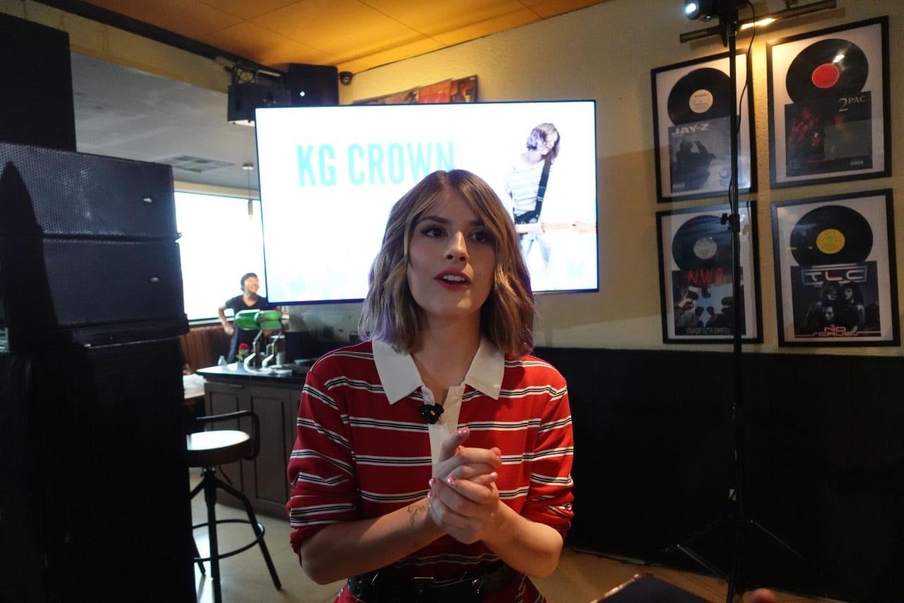 KG Crown Lepas dari Label, Debut Single 
